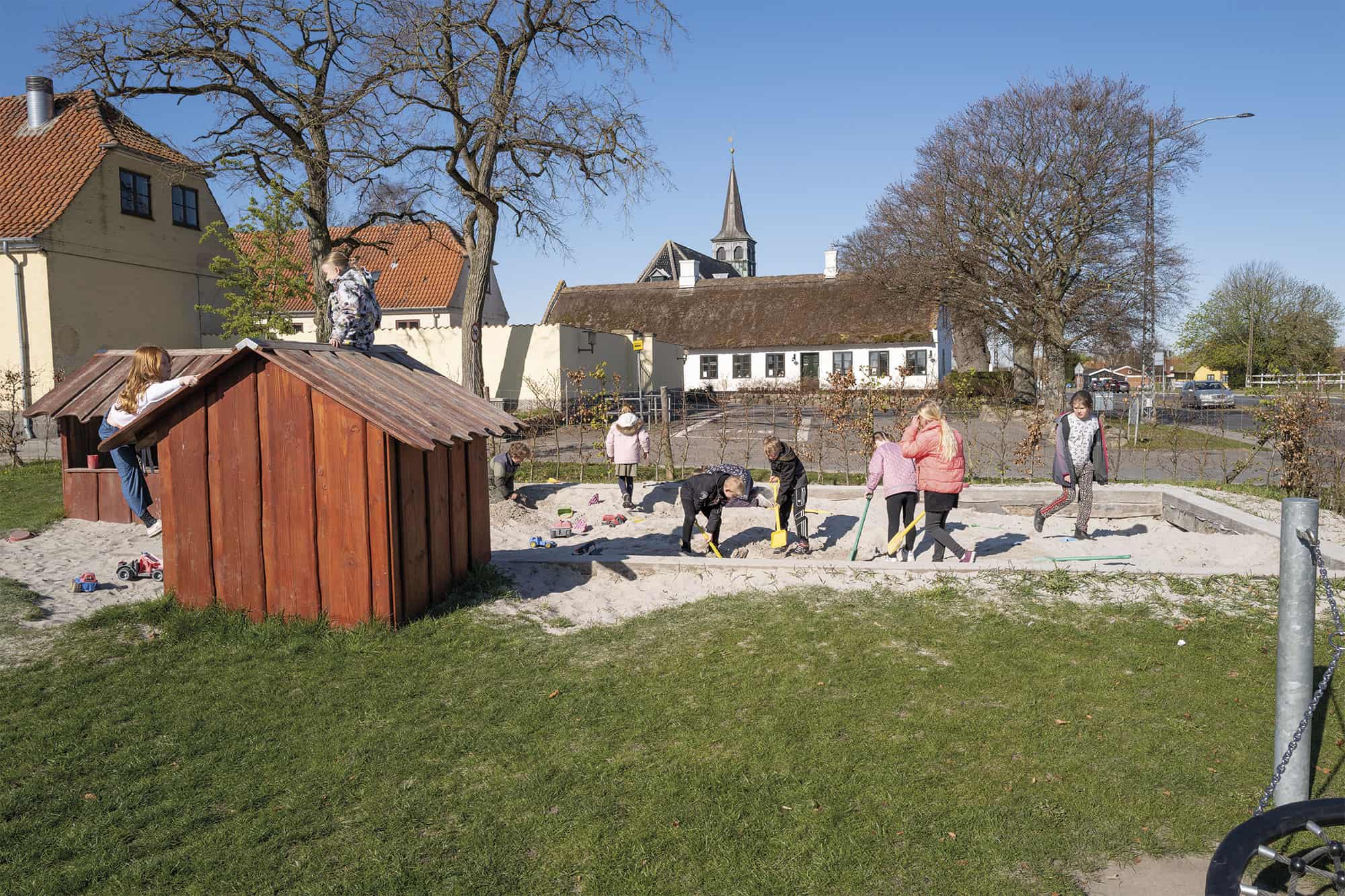 Skolerne åbner for de mindste elever