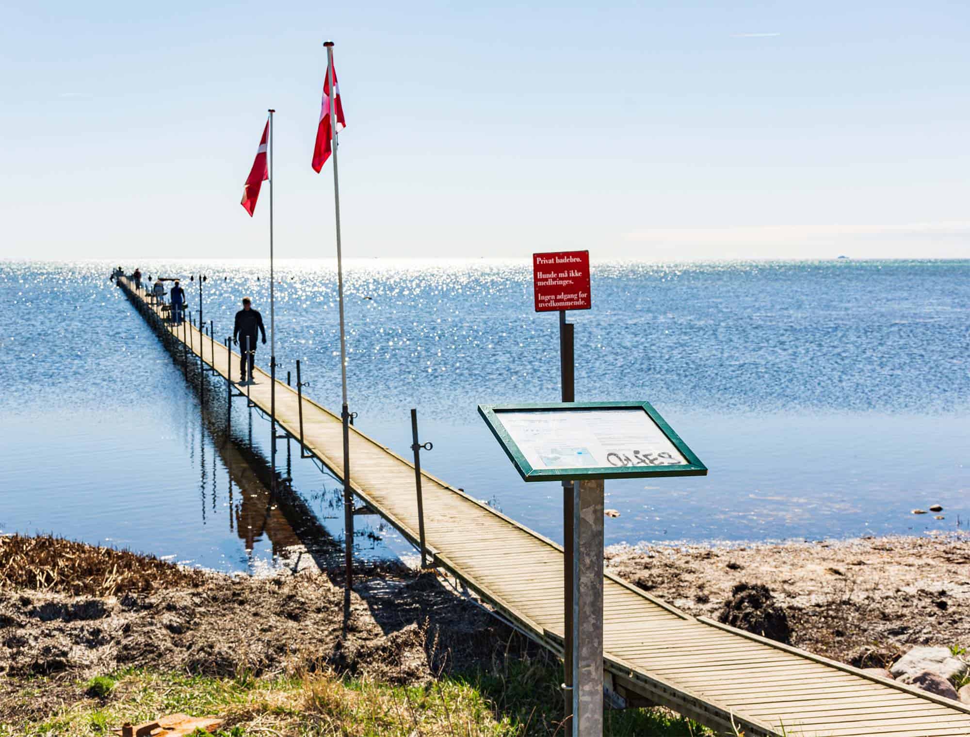 Badebro på plads