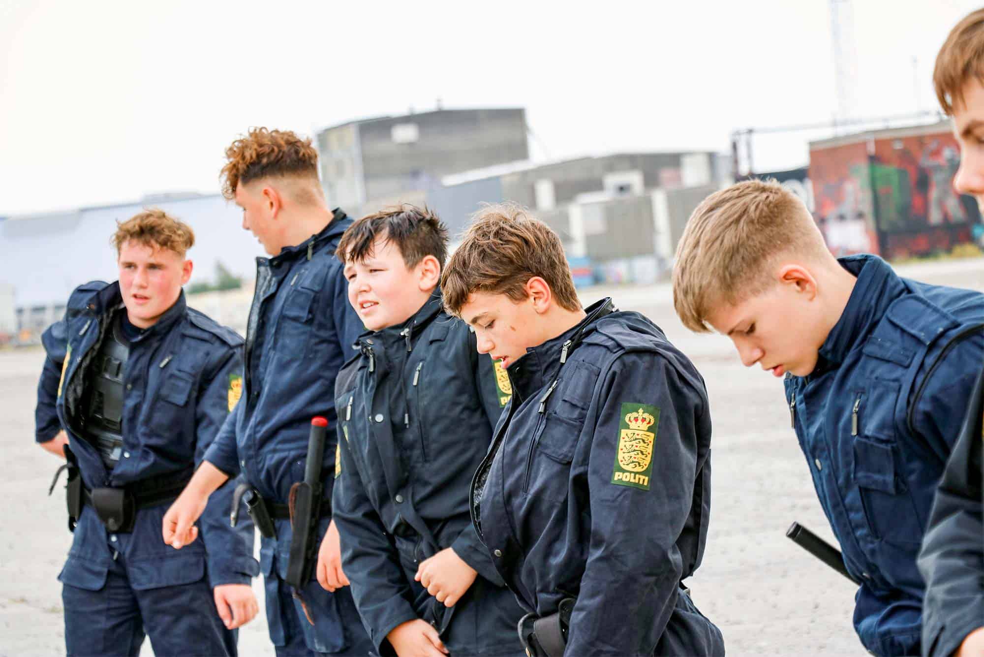 Dragørdrenge prøver kræfter med politiarbejde