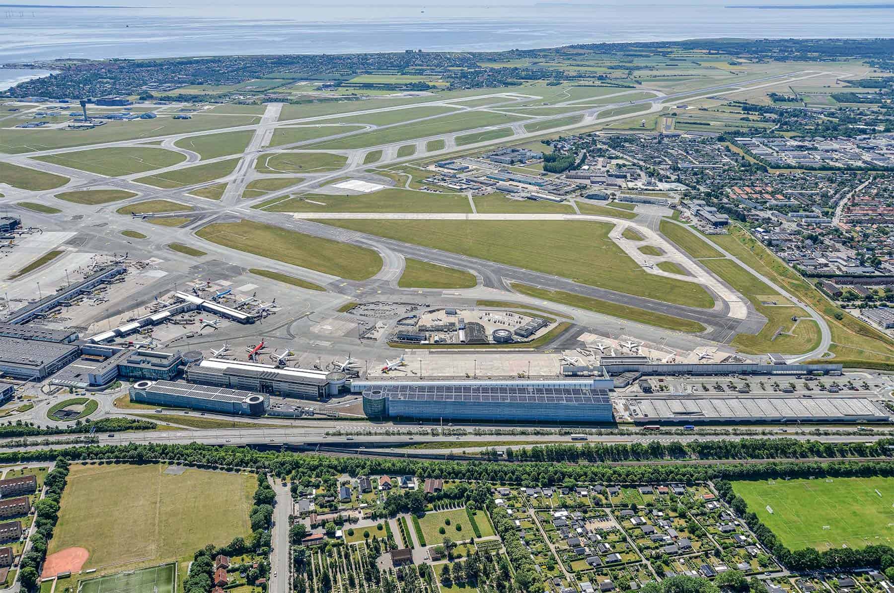 Nabomøde i lufthavnen