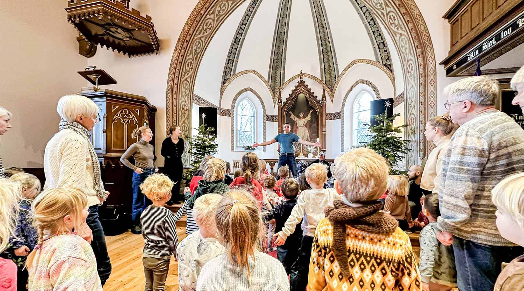 Stomp i kirken