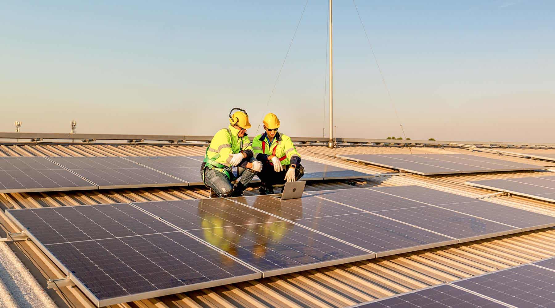 Nu skal der solceller på tagene