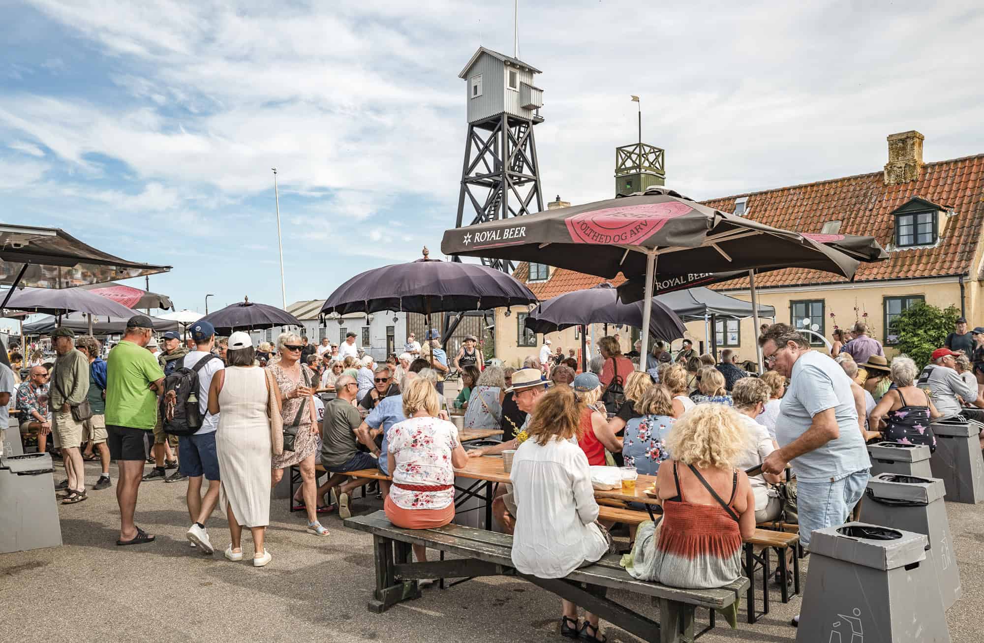 Sol, handel og musik på havnen