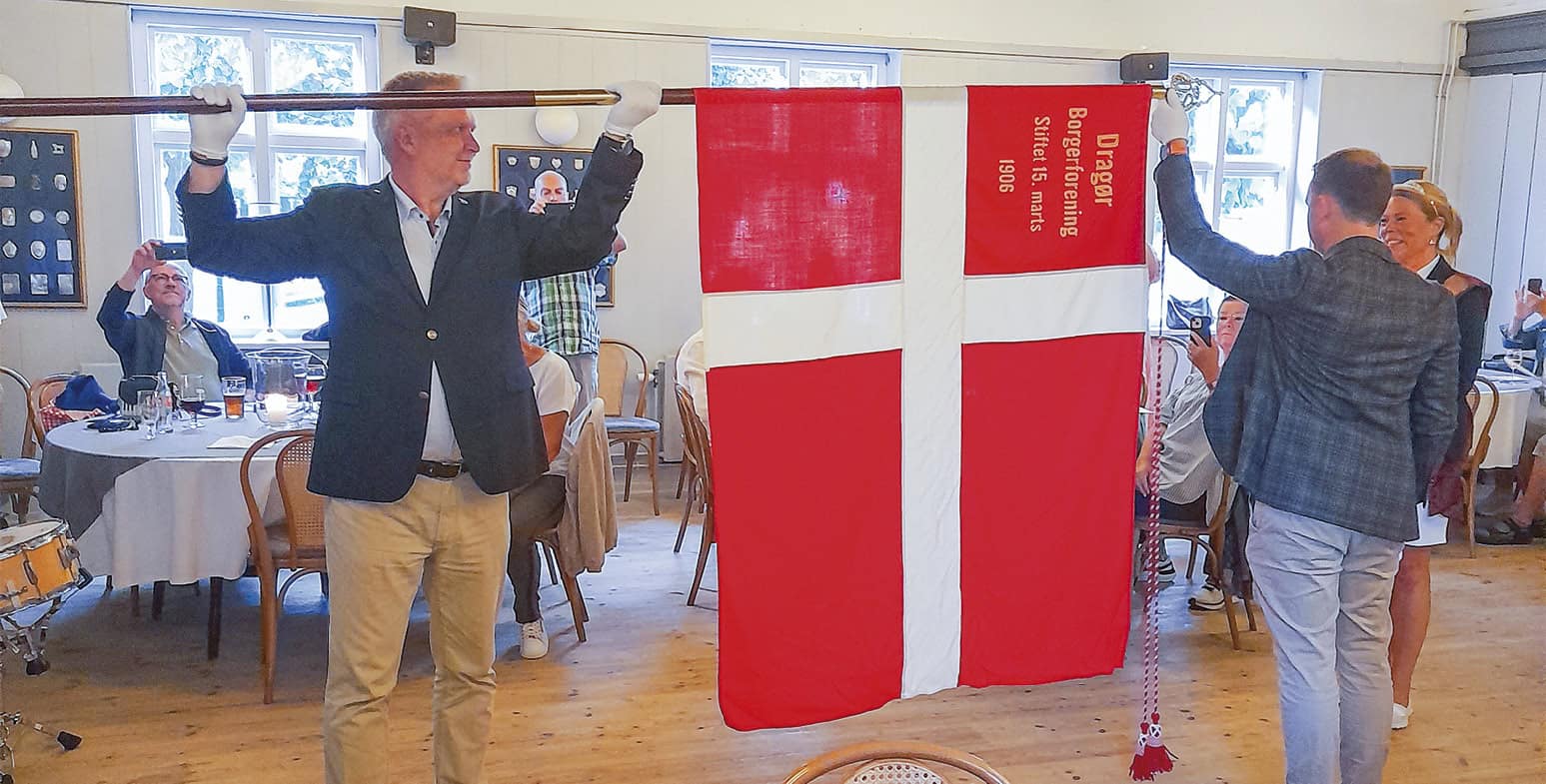 Ny fane indviet ved højtidelig ceremoni