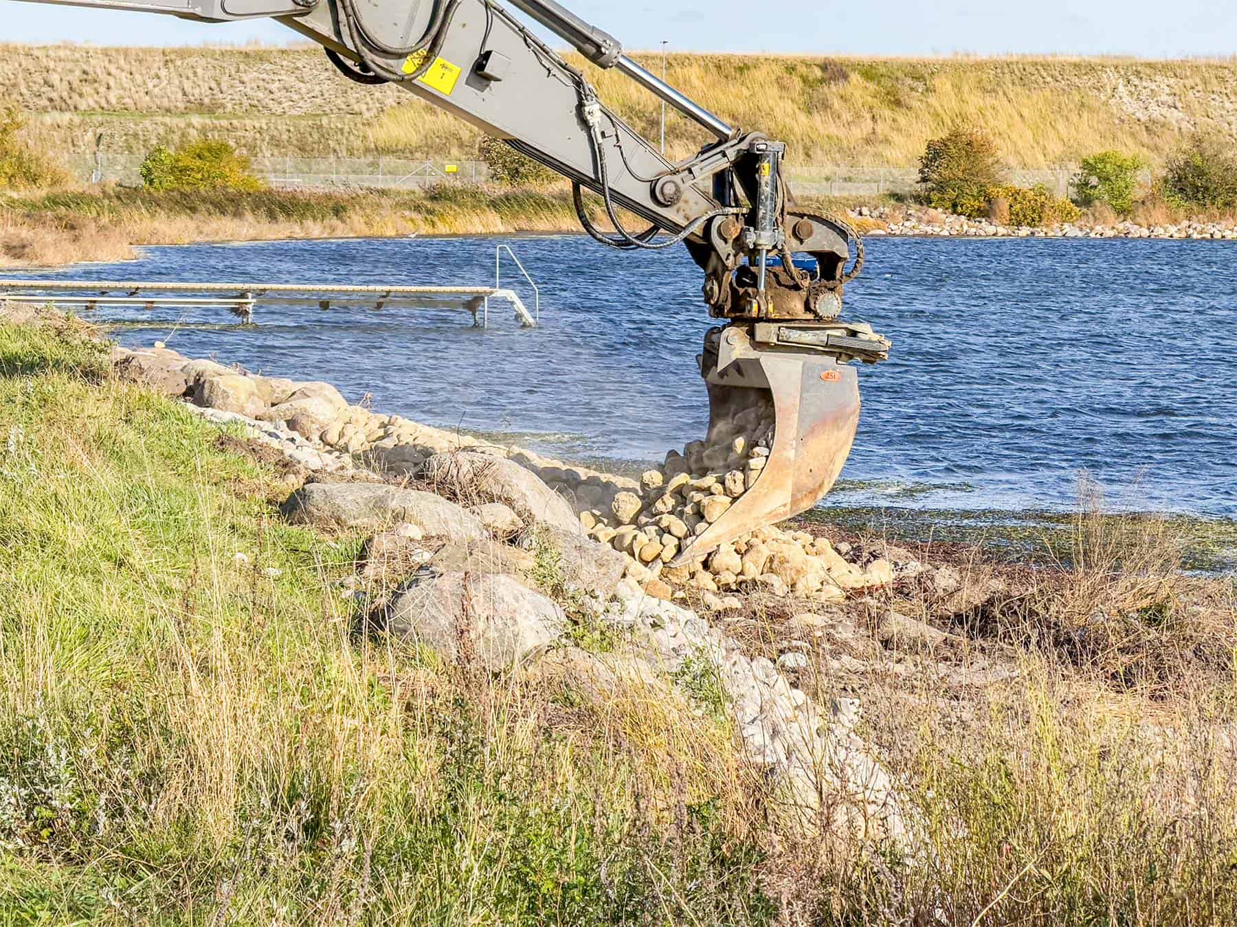 Nordstrandens dige bliver repareret
