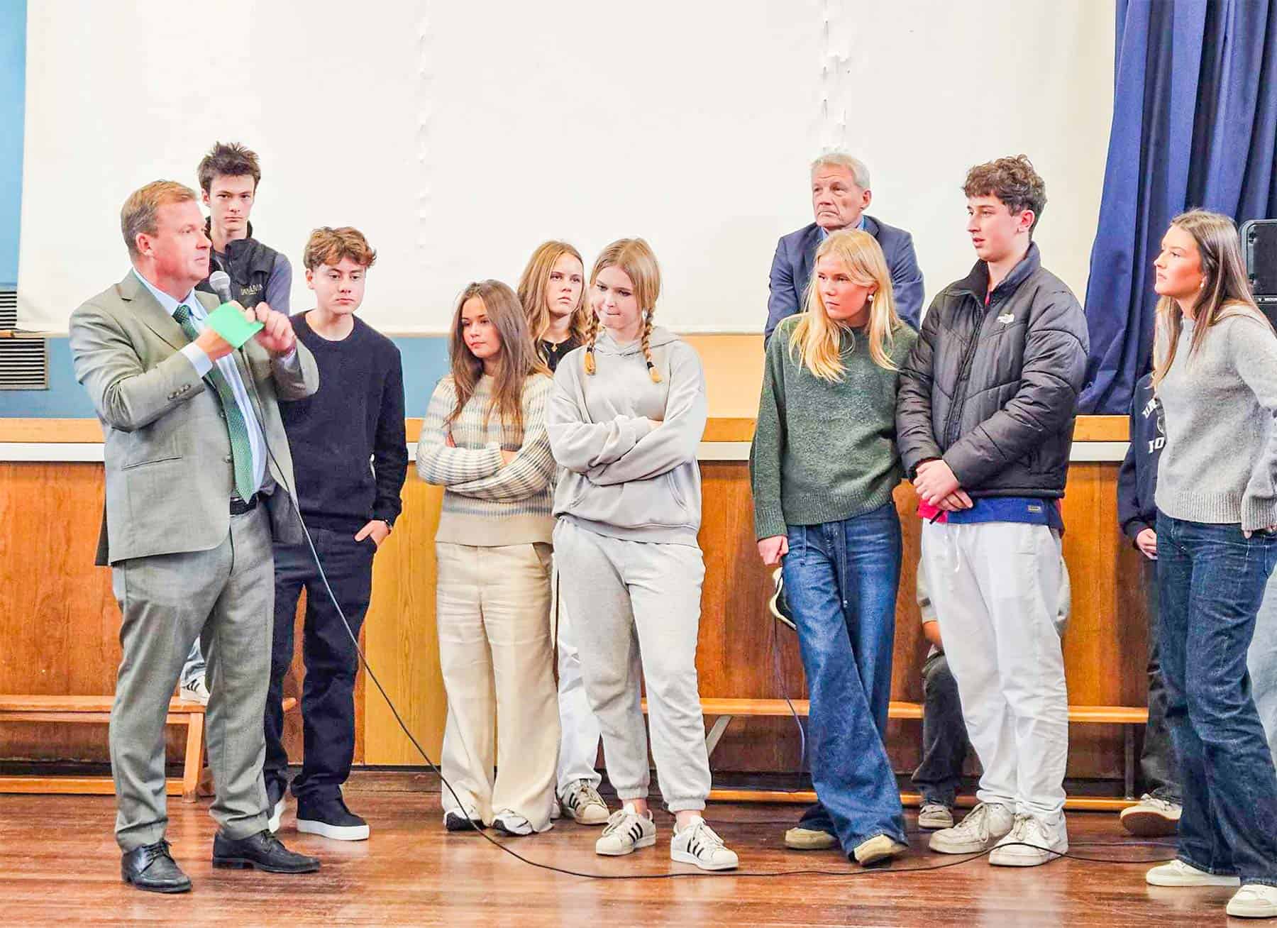 9.-klasserne diskuterede sidste skoledag på årets demokratidag