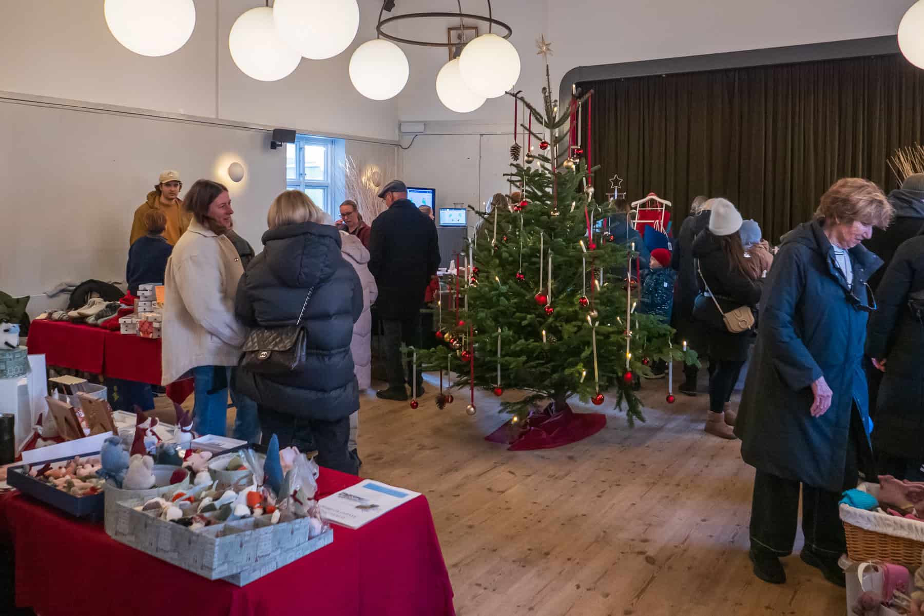 Julestemning på borgerforeningens julemarked