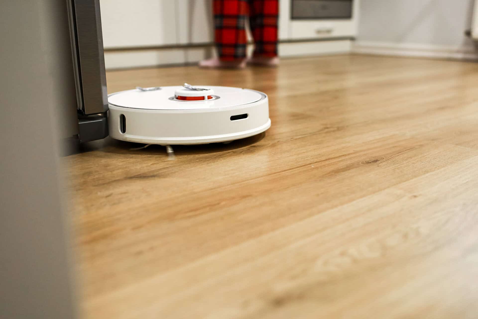 Ældreloven kan ændre alt – men indtil da skal ældre selv betale for robotstøvsugere