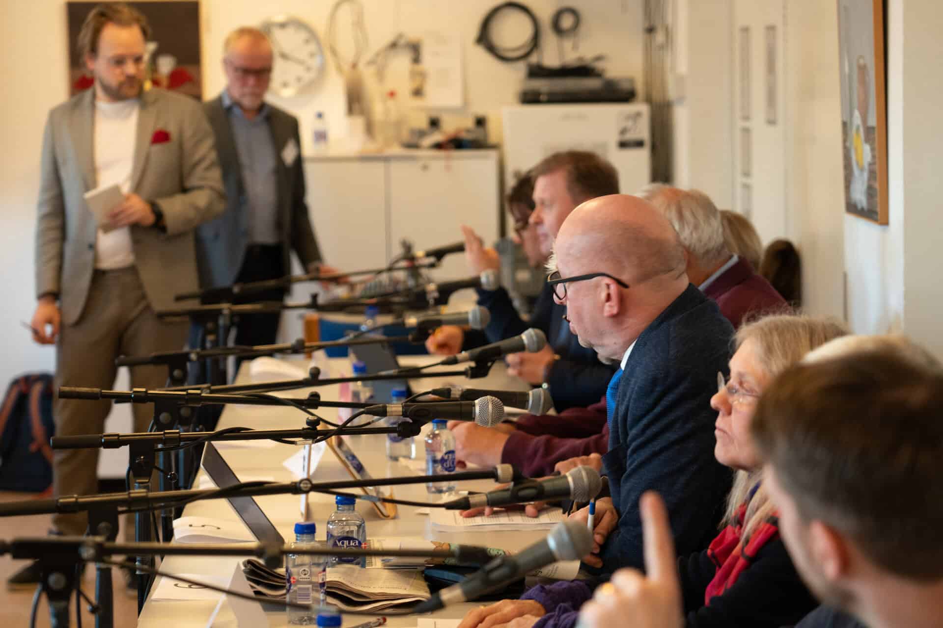 Politikerne er enige om mere omsorg – men uenige om frit valg