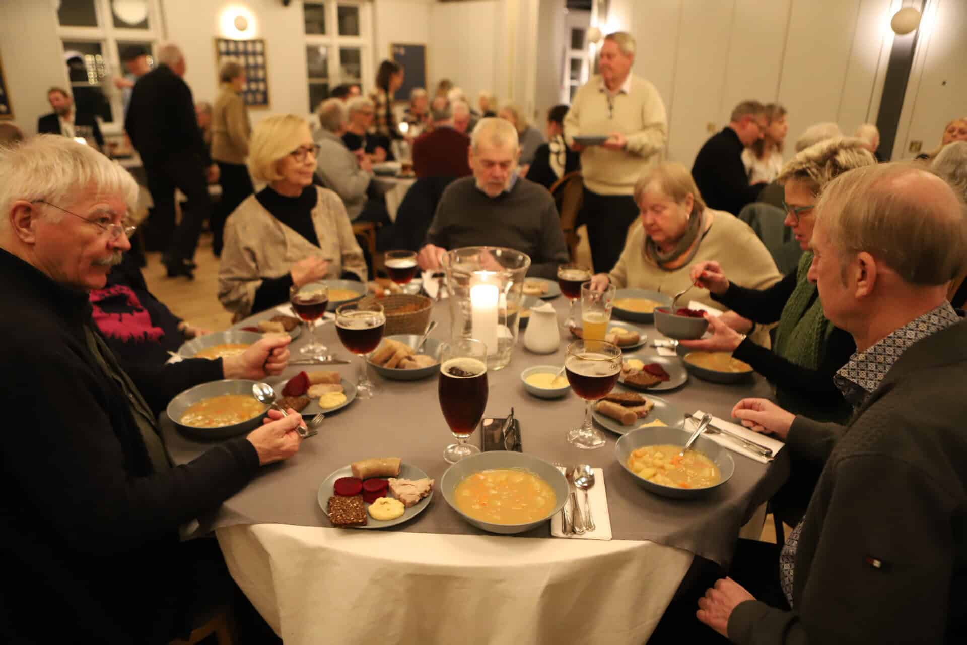 Traditionen tro: Gule ærter i borgerforeningen