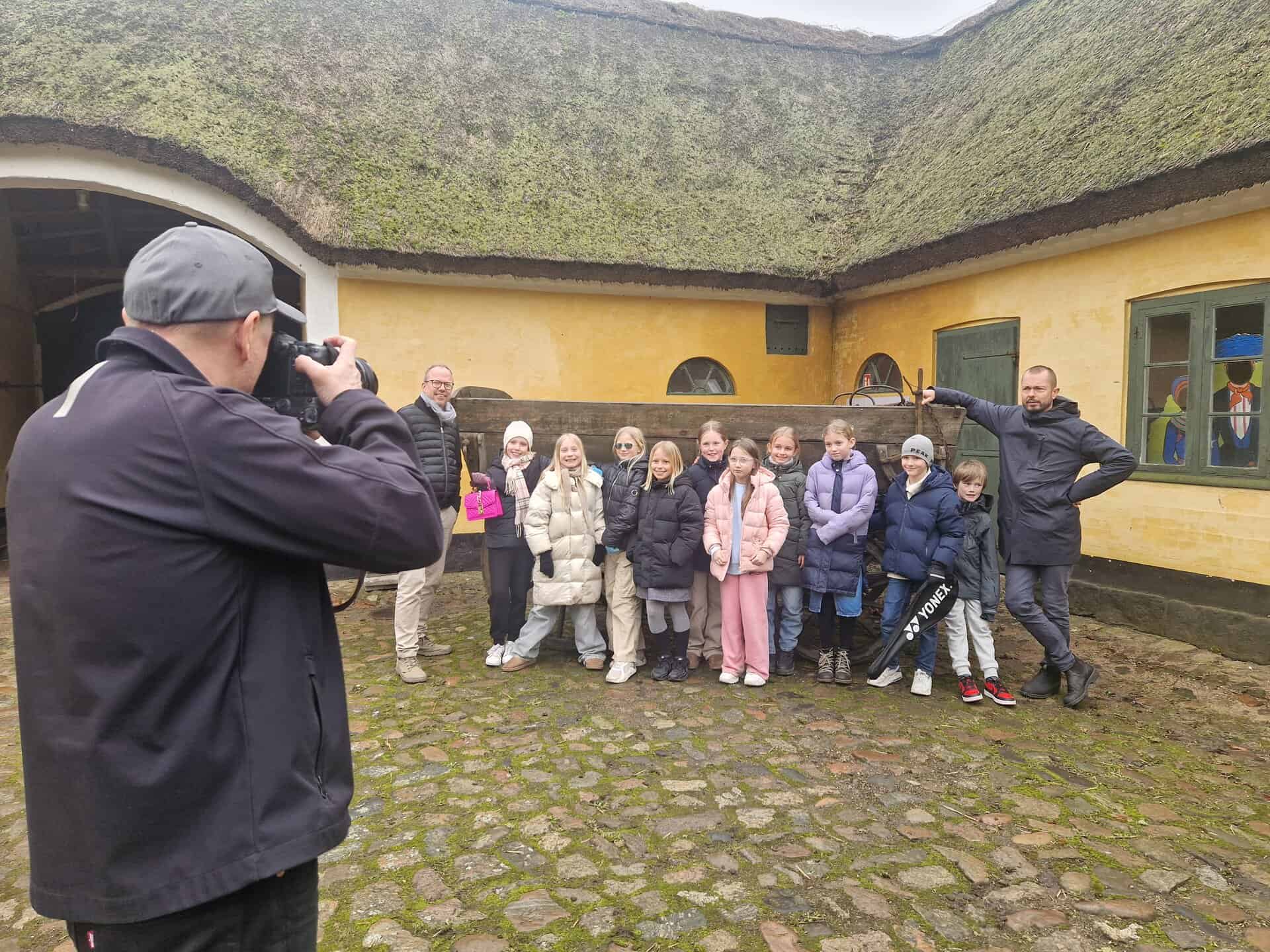 Skoleelever genopliver Exners malerier på Amagermuseet