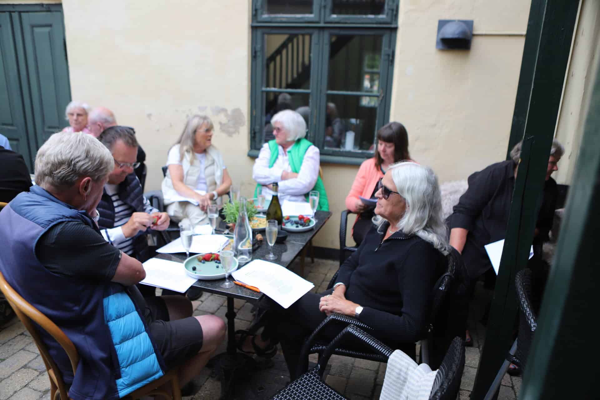 Dragør besunget til sommerens sidste møde i borgerforeningen