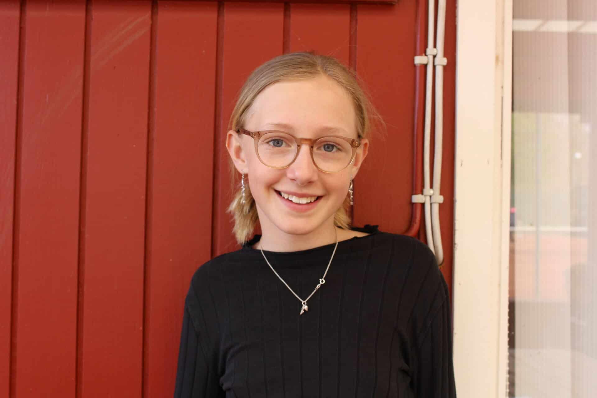 Hvem vil bruge næsten al sin tid på tennis? Det vil Emily, Naya, Jonas og Aksel