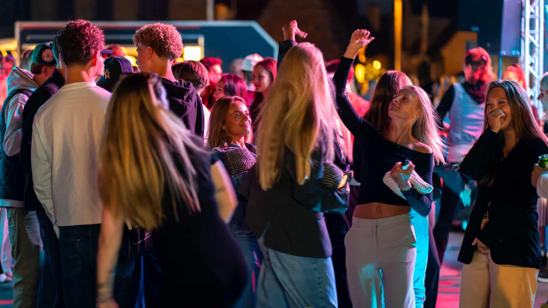 Rekordmange gæster til havnefest