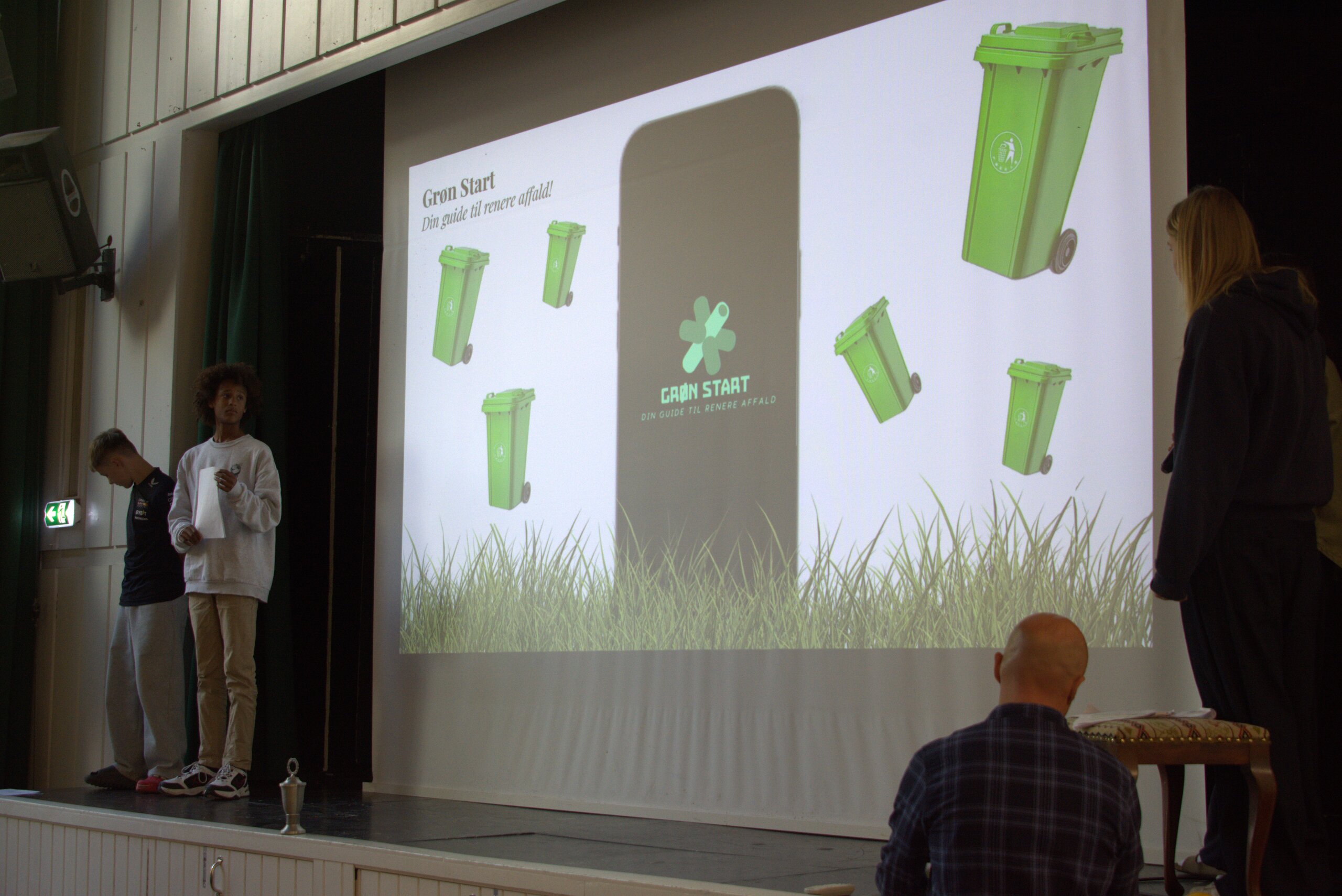 Containerboliger til unge, nyt fælleshus for skoleelever og ældre og en plastikstøvsugende havrobot