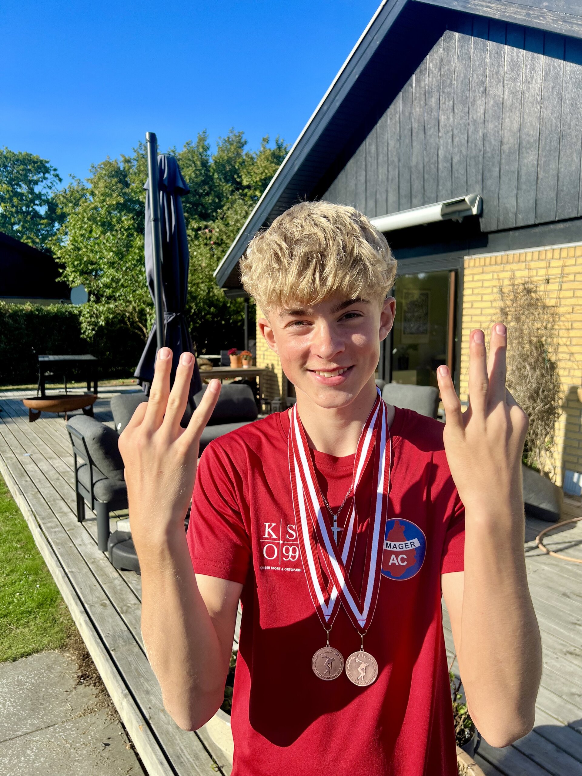 Ungt atletiktalent vinder dobbelt bronze til DM