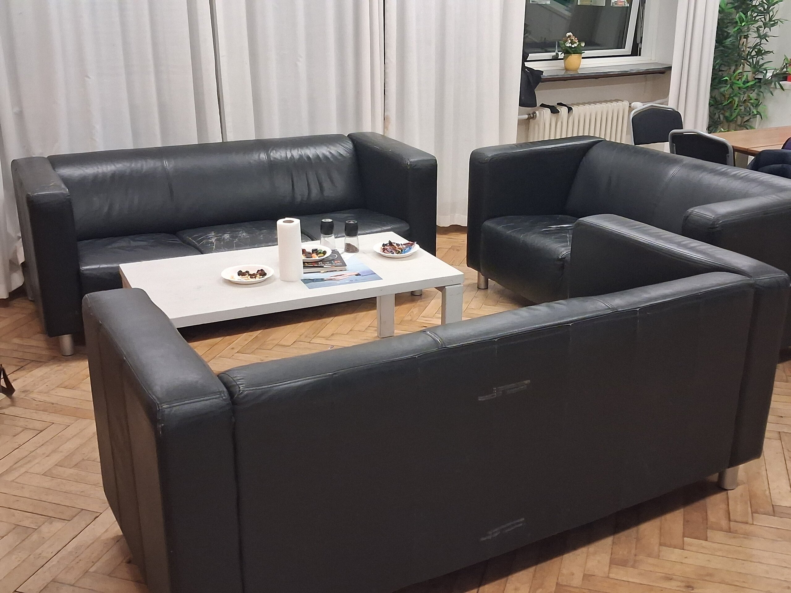 Alle valgsedler er nu delt op i partibunker
