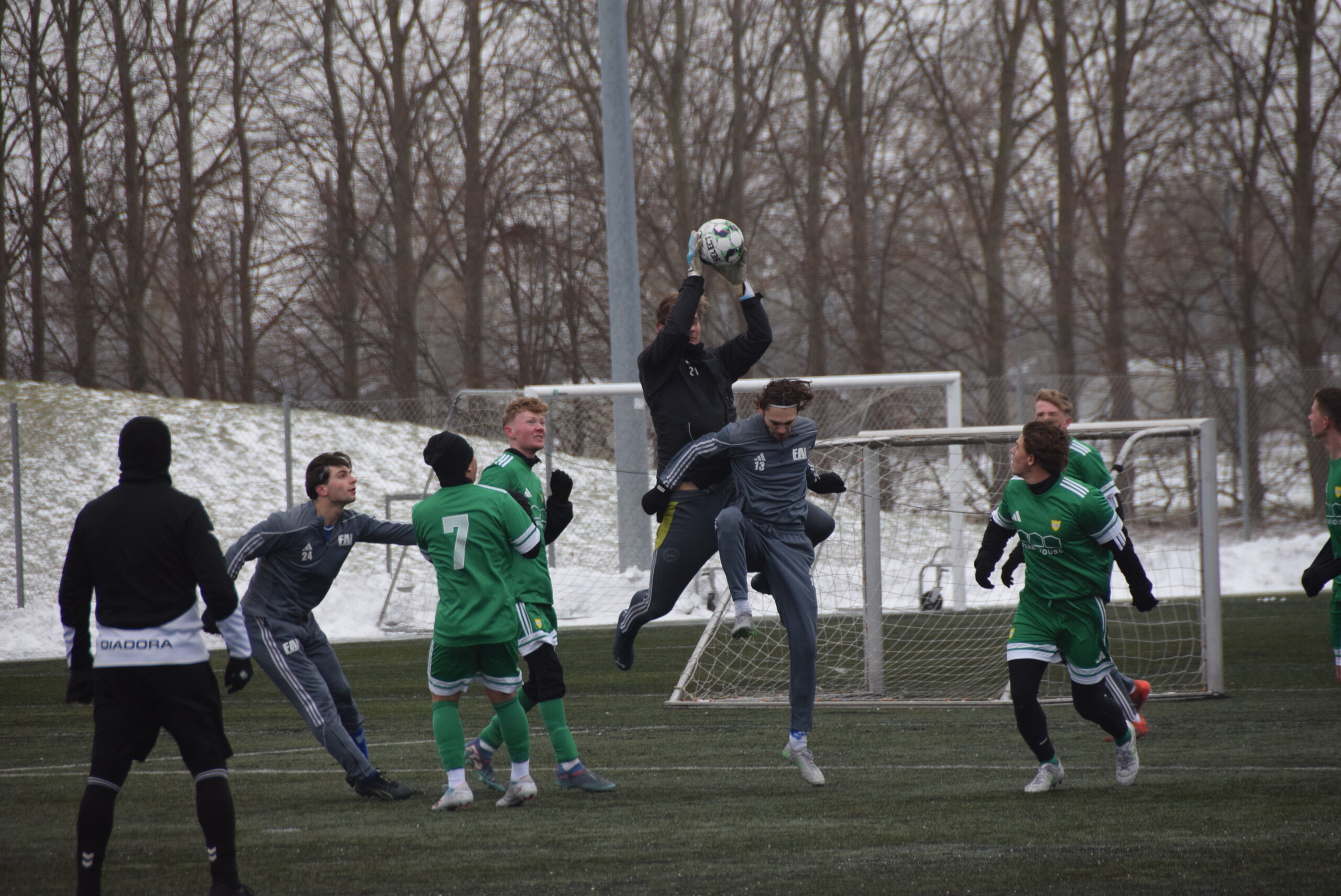 Solid testkampsstart i kulden